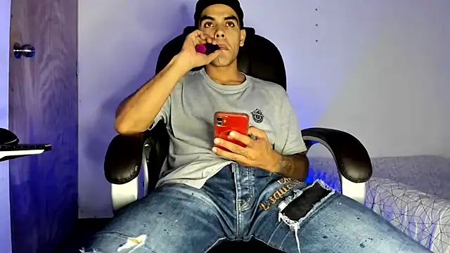 mikee_scooth Live XXX Chat