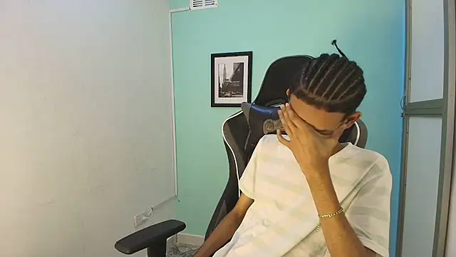 Czat XXX na żywo – Drake_cum23