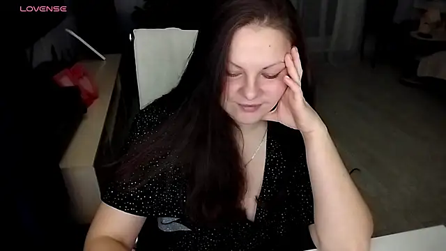 XXX chat uživo modela Marla_Singerrr