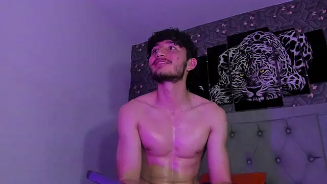 charmingboy_esteban Adlı Modelin Canlı XXX Sohbeti