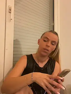 BrumeLove's Live XXX Chat