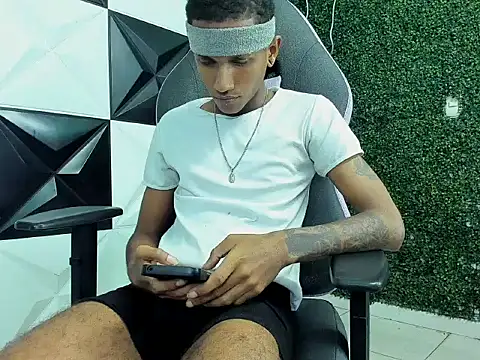 ManSant's Live XXX Chat