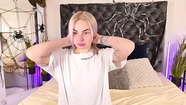 Chat +18 de EmmiLive ao vivo