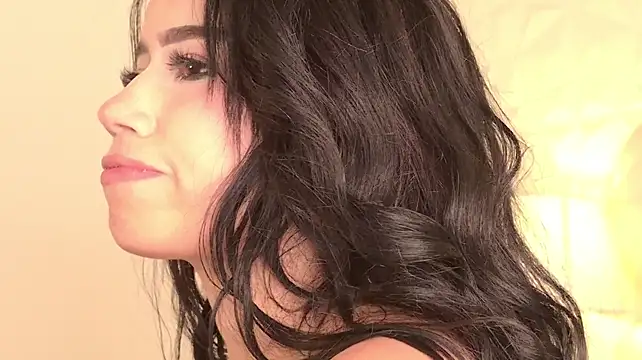 SammyJhuls Adlı Modelin Canlı XXX Sohbeti