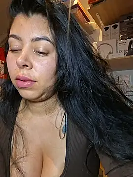 Chat XXX en directo de Luianna