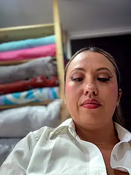 Chat XXX ao vivo de VIOLETA-25_