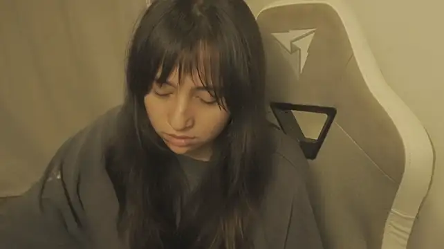 Chat +18 de EmmitaGarcia ao vivo