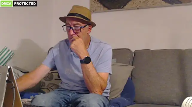 XXX chat uživo modela bluedae1