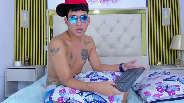 Chat XXX ao vivo de McKinley_Snake