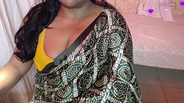 ItsMiraDesire's Live XXX Chat