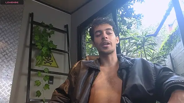 Jeey_Bee Chat XXX live