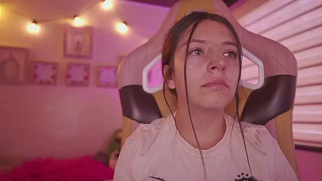 Онлайн чат XXX milly_kenner