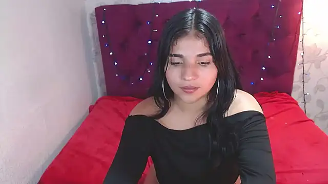 AliceGreyX Adlı Modelin Canlı XXX Sohbeti