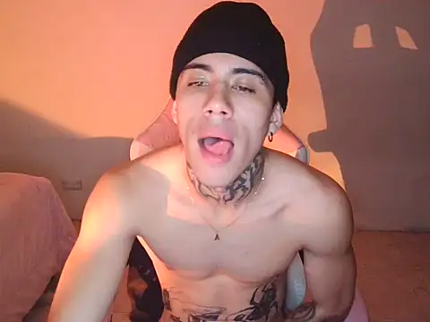 David_LongVibe Chat XXX in diretta