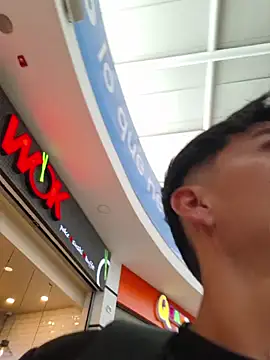 ZaneHoward 即時 XXX 聊天