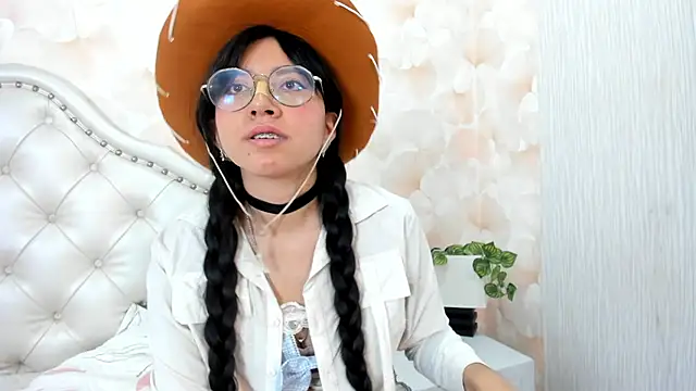 Yui_Narumi Live XXX-Chat