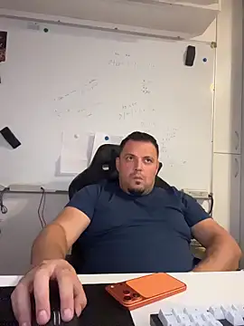 XXX chat uživo modela snayperm123