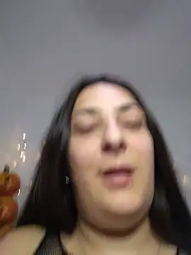 Chatroom XXX en direct de IRINA_DIAMOND