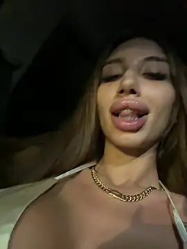 BlueEyes_BB – Naživo XXX chat