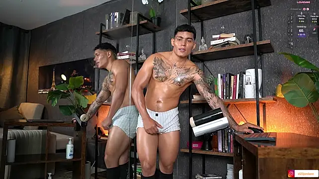 XXX chat uživo modela _EUFRATES_