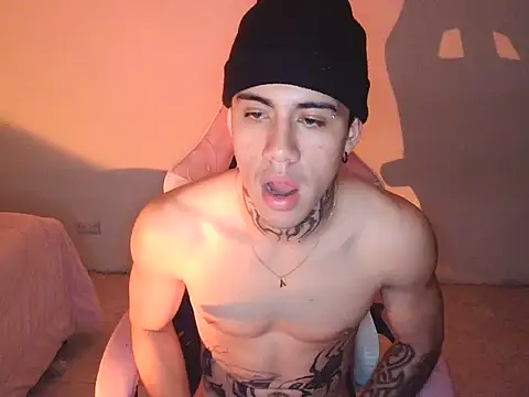 XXX chat uživo modela David_LongVibe