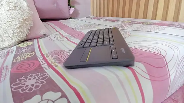 lovely__kiss__: απευθείας συνομιλία ΧΧΧ