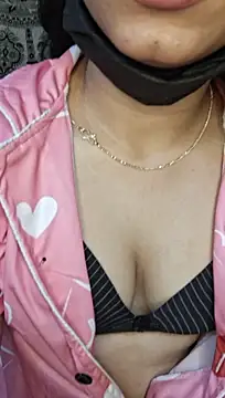 zulmi_zoya's Live XXX Chat