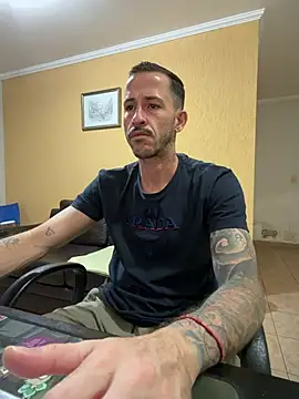 MeladoDiMel Adlı Modelin Canlı XXX Sohbeti