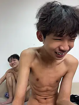 -OvO-'s Live XXX Chat