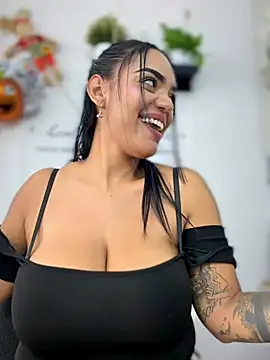 Chat +18 de Sara-77 ao vivo