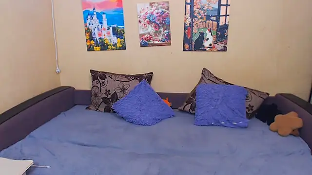 JuliaKeln XXX чат на живо