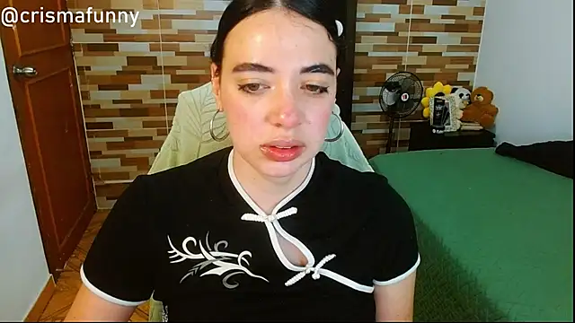 sajecrismaa's Live XXX Chat