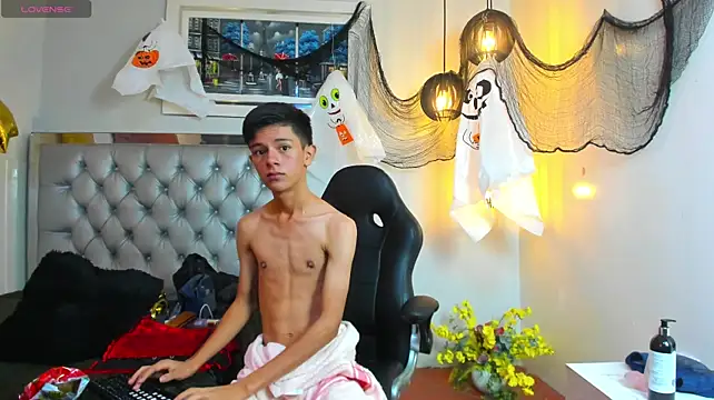 fem_danny7's Live XXX Chat