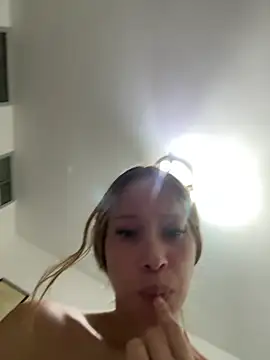 Chat +18 de Shantal_Roa ao vivo