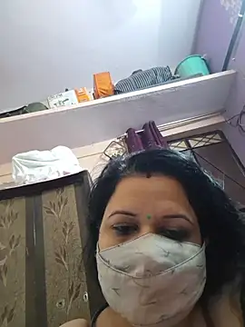 bobbyronak Adlı Modelin Canlı XXX Sohbeti