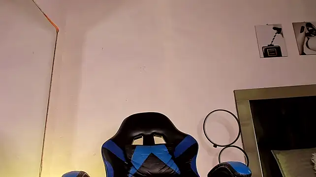 Alexxus_Smith 即時 XXX 聊天