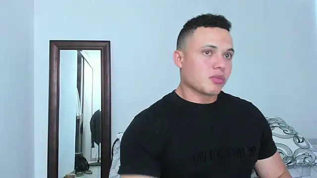 KingLevi01 Live XXX Chat