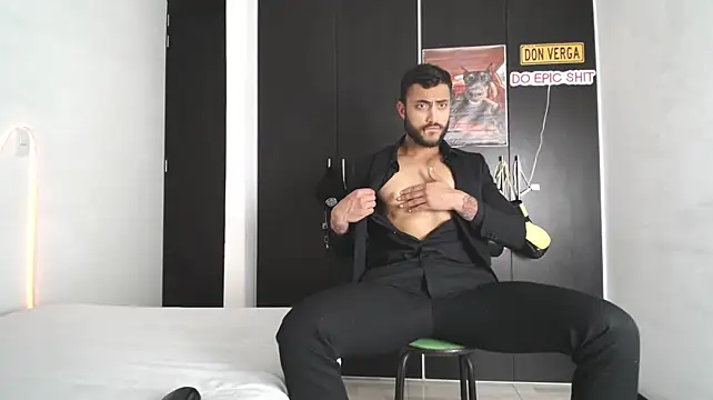 ClayBrown – Naživo XXX chat