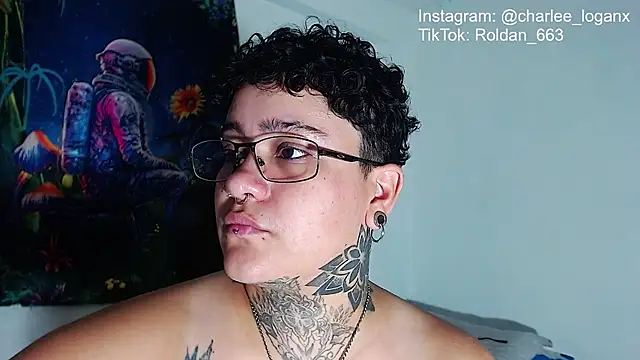 Techno_420_ Chat XXX in diretta