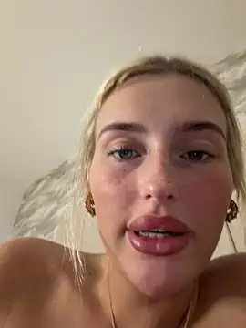 blondetart69 Live XXX-Chat