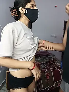แชท XXX สดของ Curvy_Kavya