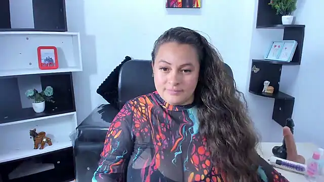 SaraThonson_'s Live XXX Chat