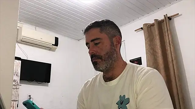 Chat XXX Live victor_chat