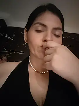 Chat +18 de Briana_Amour ao vivo