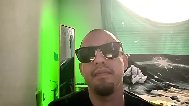 XXX chat uživo modela cloud981g