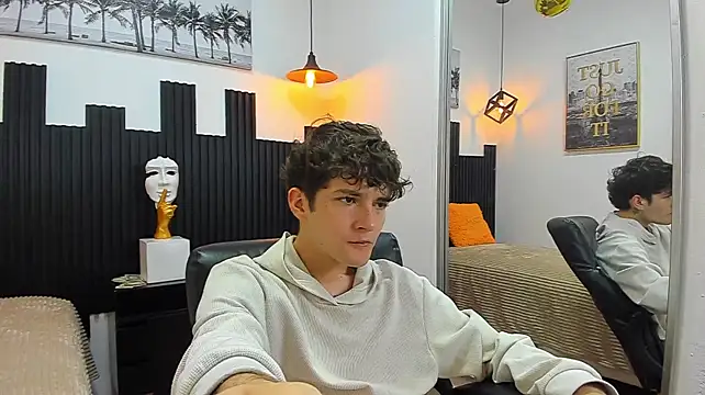trevor_mob Adlı Modelin Canlı XXX Sohbeti