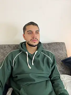 دردشة AmadeoWild الجنسية المباشرة