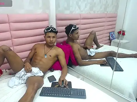 XXX chat uživo modela janner_cum51