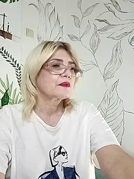 Catty_Lady Chat XXX live