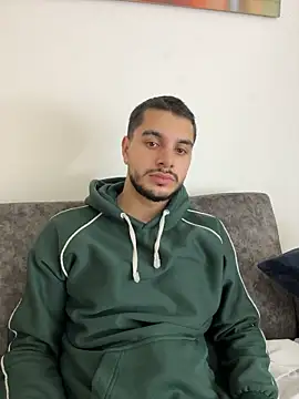 AmadeoWild – Naživo XXX chat